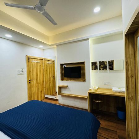 Hotel Shree Mahakal Krapa Ujjain Dış mekan fotoğraf